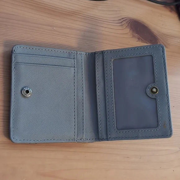 Fossil Logan Small Bifold Wallet - Picture 2 of 3